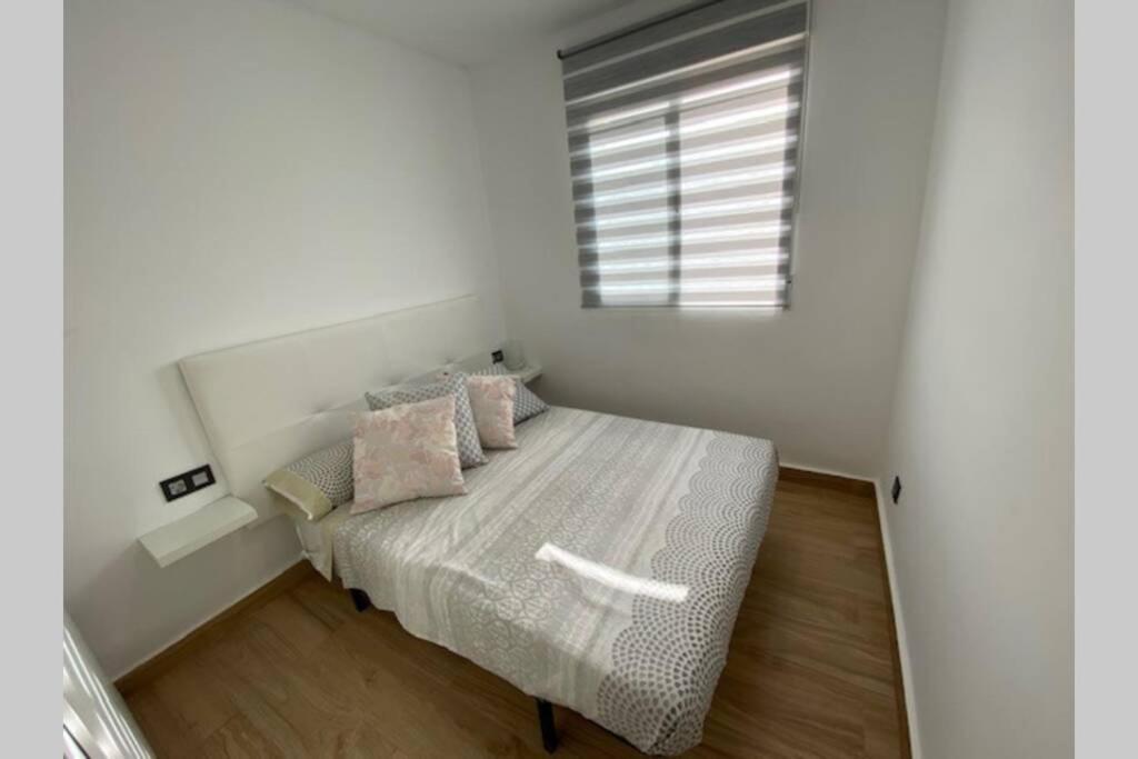 Magnifico Apartamento Con Vistas Al Mar, 1ª Linea Альмуньекар Экстерьер фото