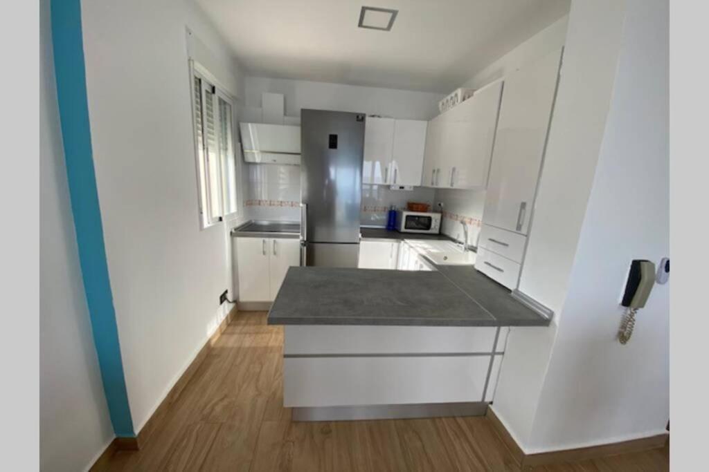 Magnifico Apartamento Con Vistas Al Mar, 1ª Linea Альмуньекар Экстерьер фото